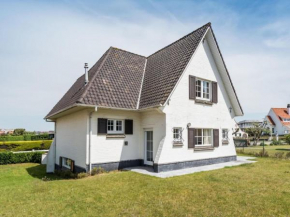 Josy Authentic coastal villa near the sea